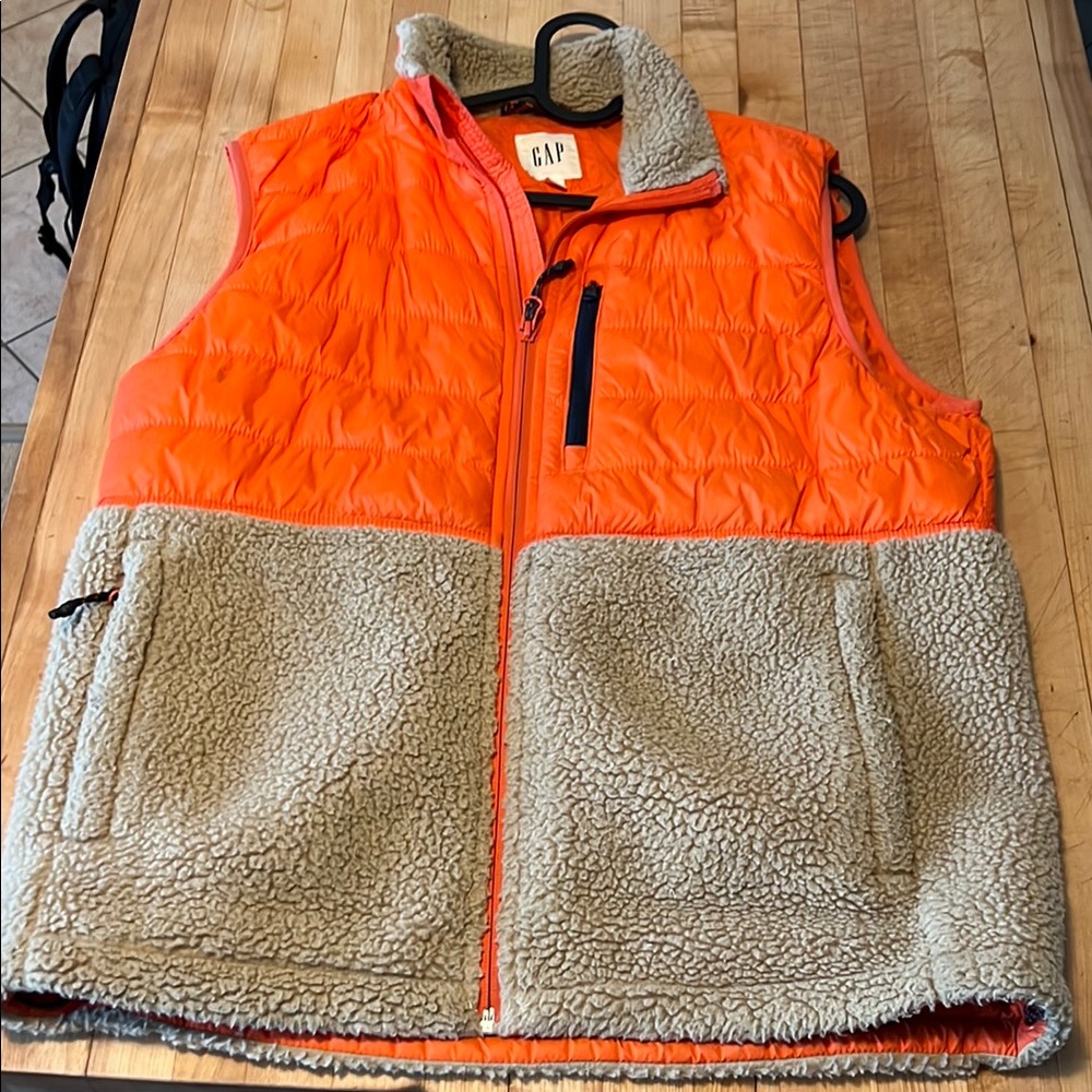 GAP Mens Orange and Tan Reversible Vest